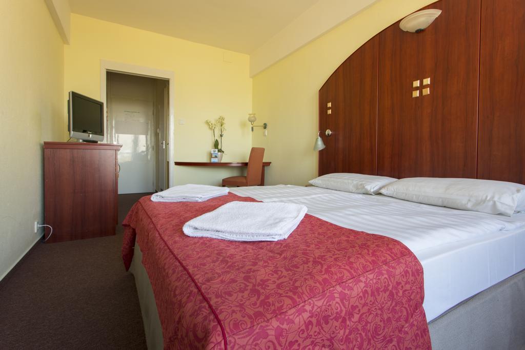 Silver Beach Resort Zamárdi Exterior foto